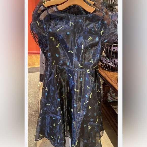 NWT Disney Dress Shop Haunted Mansion Madame Leota size Medium Disney Parks - Picture 2 of 5